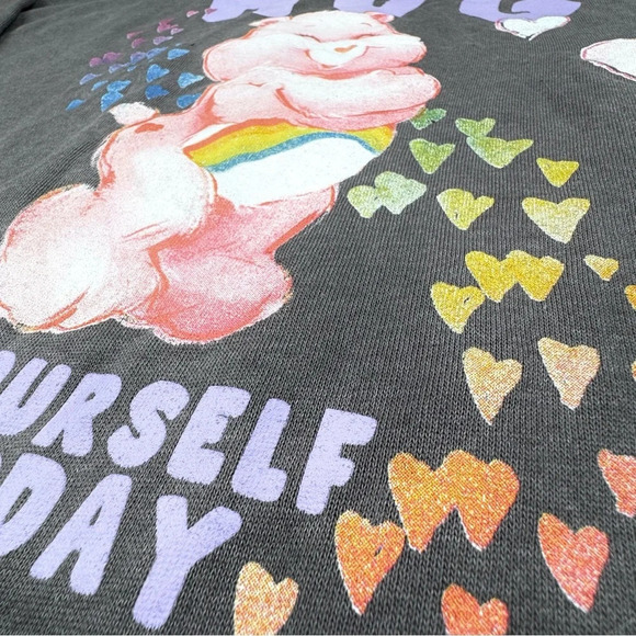 CARE BEARS Cheer Bear Hug Yourself Today Sweatshirt Cotton Poly. Small oversized - Picture 6 of 14